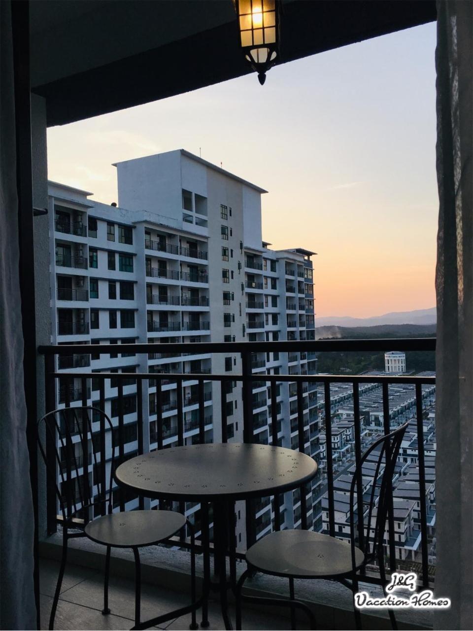 City Life By J&G Vacation Homes Skudai Ngoại thất bức ảnh